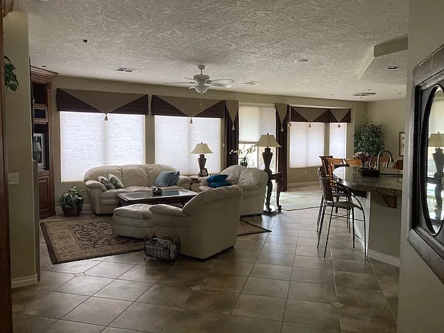 2 bed, 1750 sqft, $2,200 — Photo 3