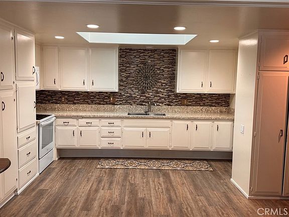 2nd image of 1542 Merion Way
