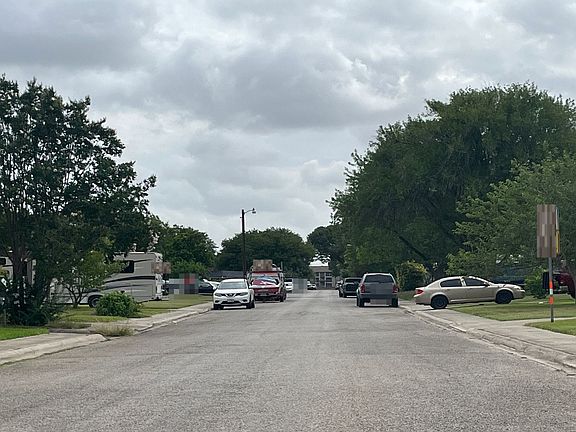 4th image of 1032 Valley Forge Dr