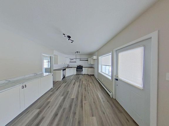 3rd image of 504 1st St NW