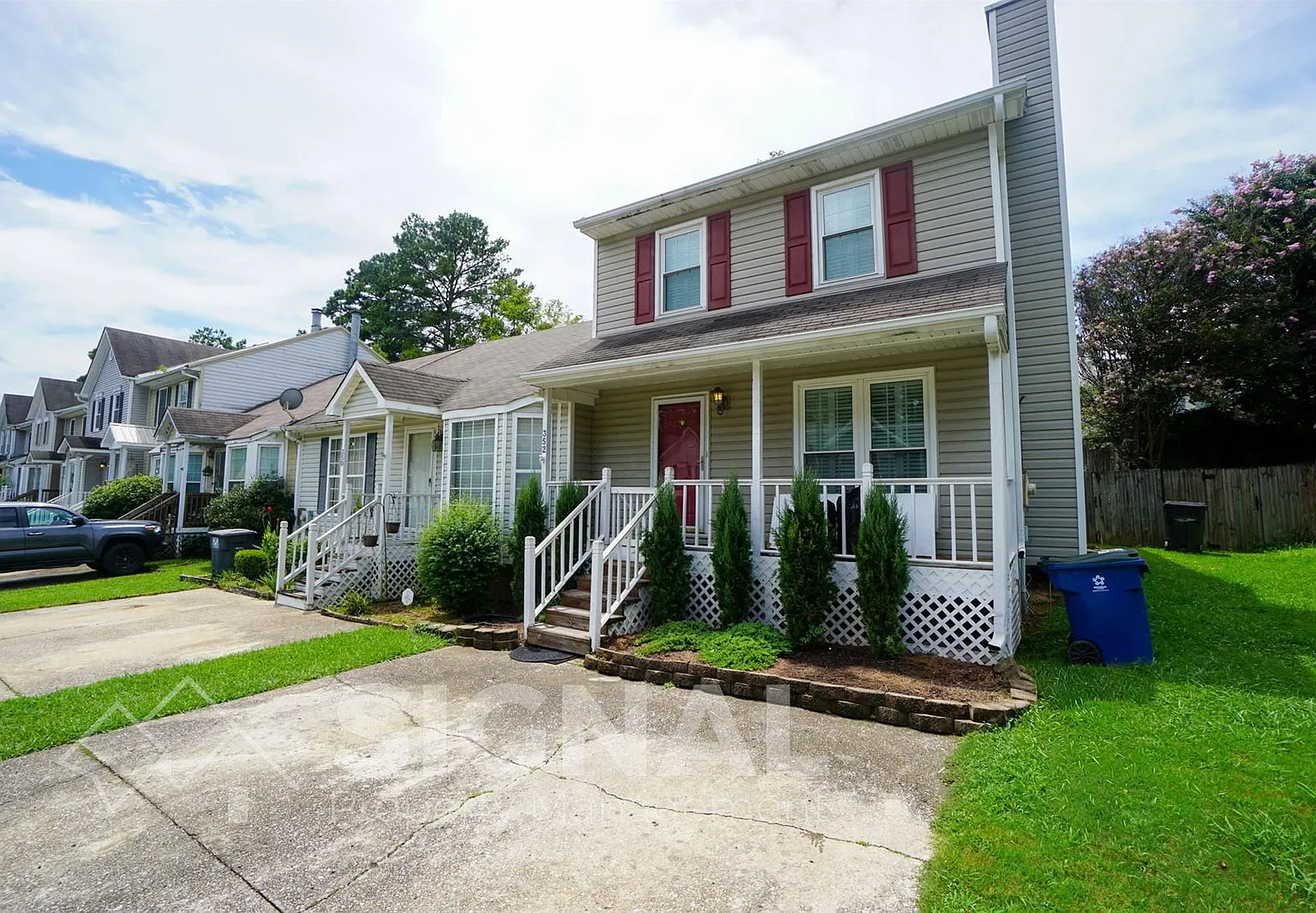 3 bed, 2.5 bath, 1232 sqft, $1,350 — Photo 2