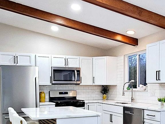 3rd image of 4957 Brittany Ct E