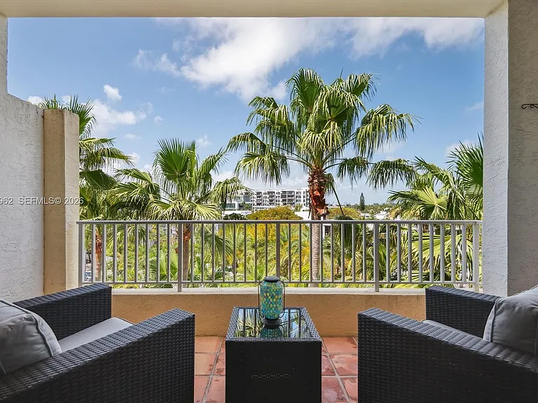 701 Crandon Blvd #Penthouse 1 — Photo 12