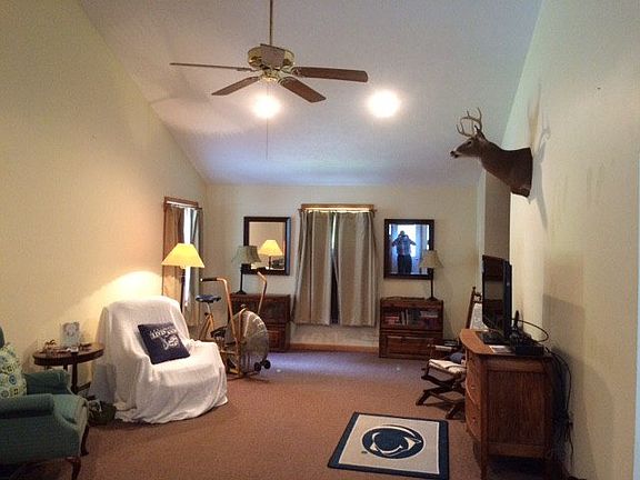 5th image of 17171 Laurie Dr