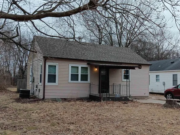 1104 N H St, Oskaloosa, IA 52577