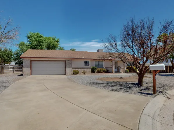 5 Rodgers Ct, Los Lunas, NM 87031