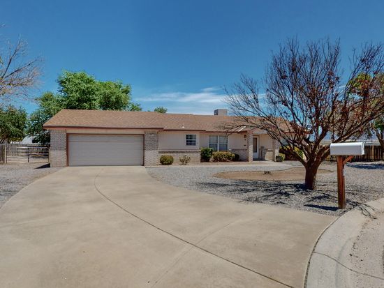 5 Rodgers Ct, Los Lunas, NM 87031