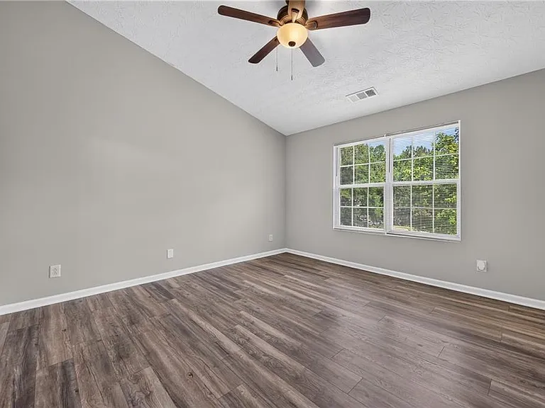 437 Waterbury Way — Photo 11
