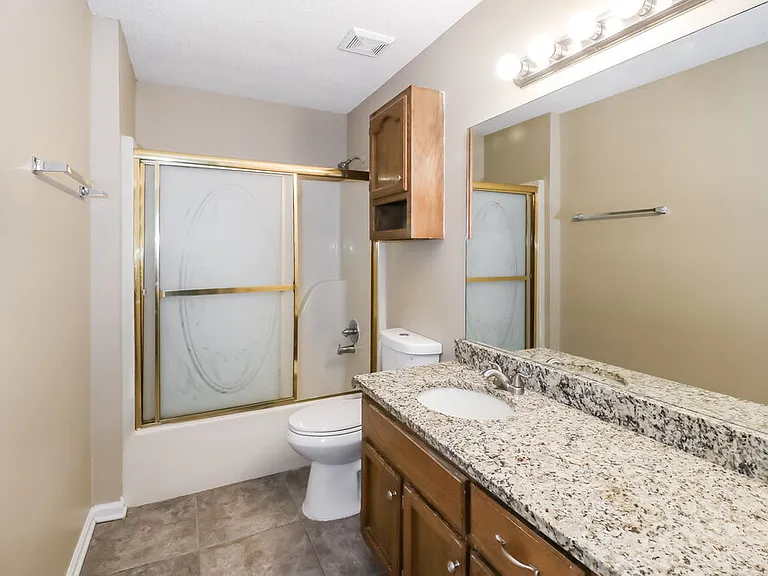 6659 Valerie Dr — Photo 11