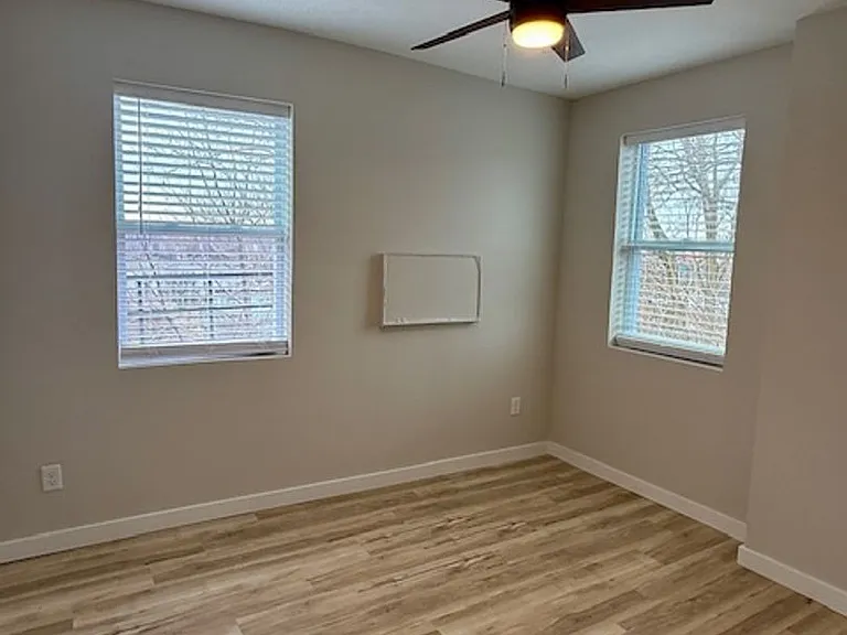 939 Chateau Ave — Photo 10