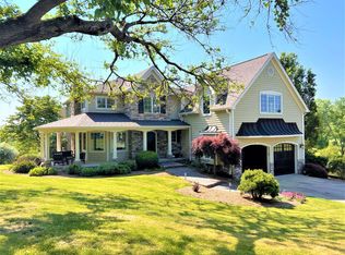 8040 Lavelle Rd, Athens, OH 45701