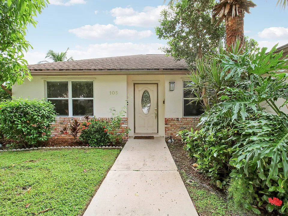 105 Raintree Trl