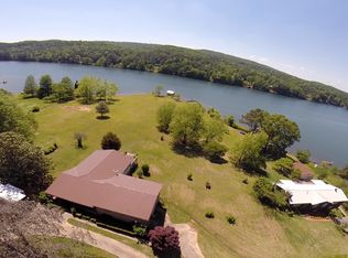 8664 Emerald Lake Dr E, Pinson, AL 35126