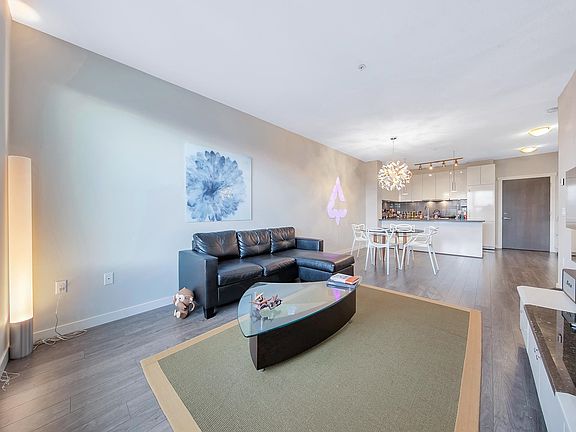 2nd image of 9311 Alexandra Rd #521