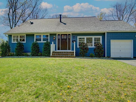 2nd image of 18 Sandalwood Dr