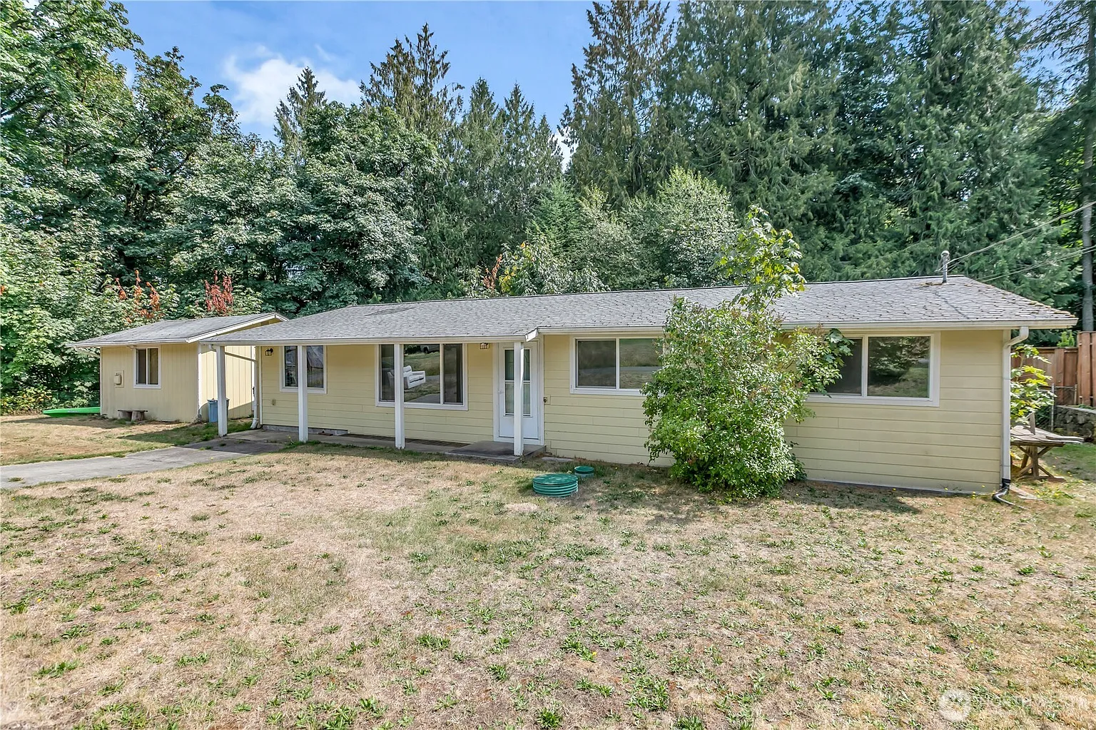 9175 Lawrence Drive SE photo 1