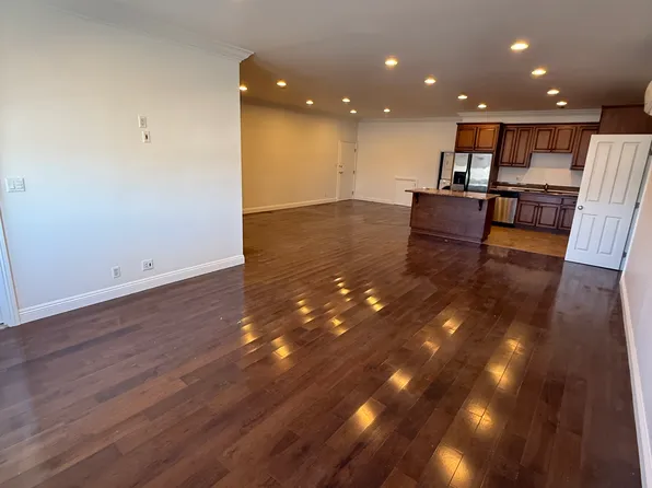 5764 E 2nd St #B, Long Beach, CA 90803