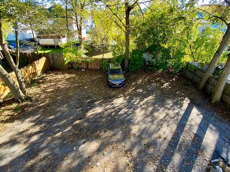 150 N Midler Ave #2 — Photo 19