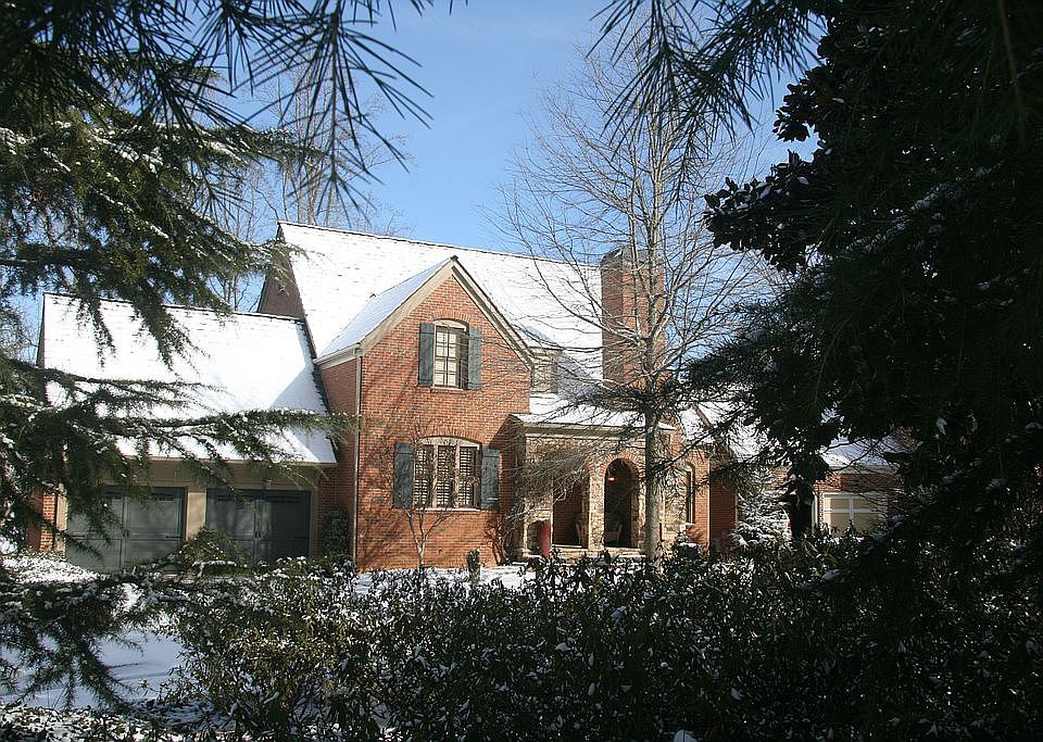 2nd image of 5828 Long Park Rd