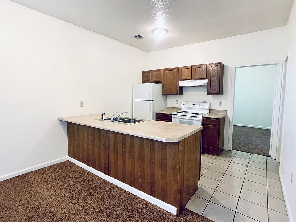 1st image of 706 9th Ave #4