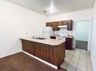 706 9th Ave #4, Dodge City, KS 67801