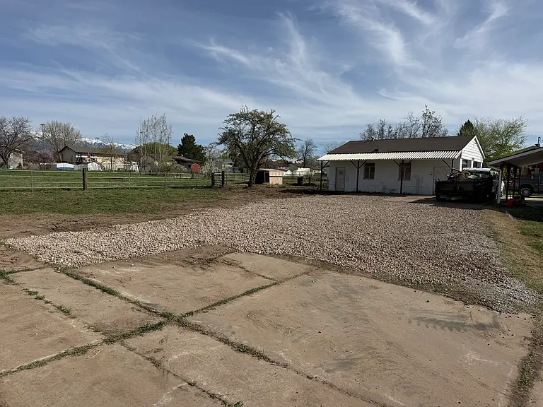 2184 N 2000 W — Photo 42