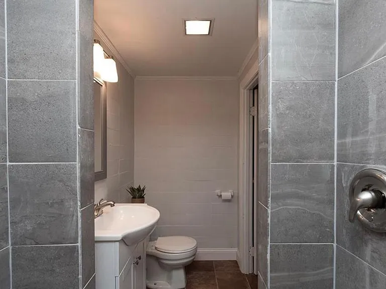 256 Castle Dr — Photo 38