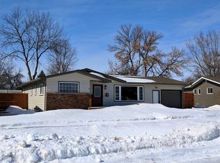 2136 1st Ave SW, Minot, ND 58701