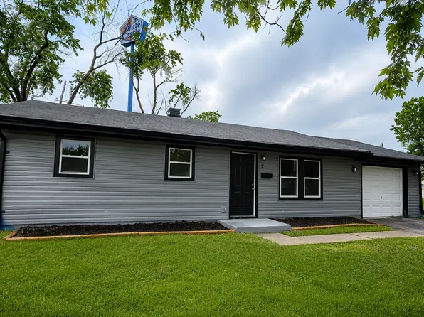 7 Lazarcheff Dr, Cahokia, IL 62206