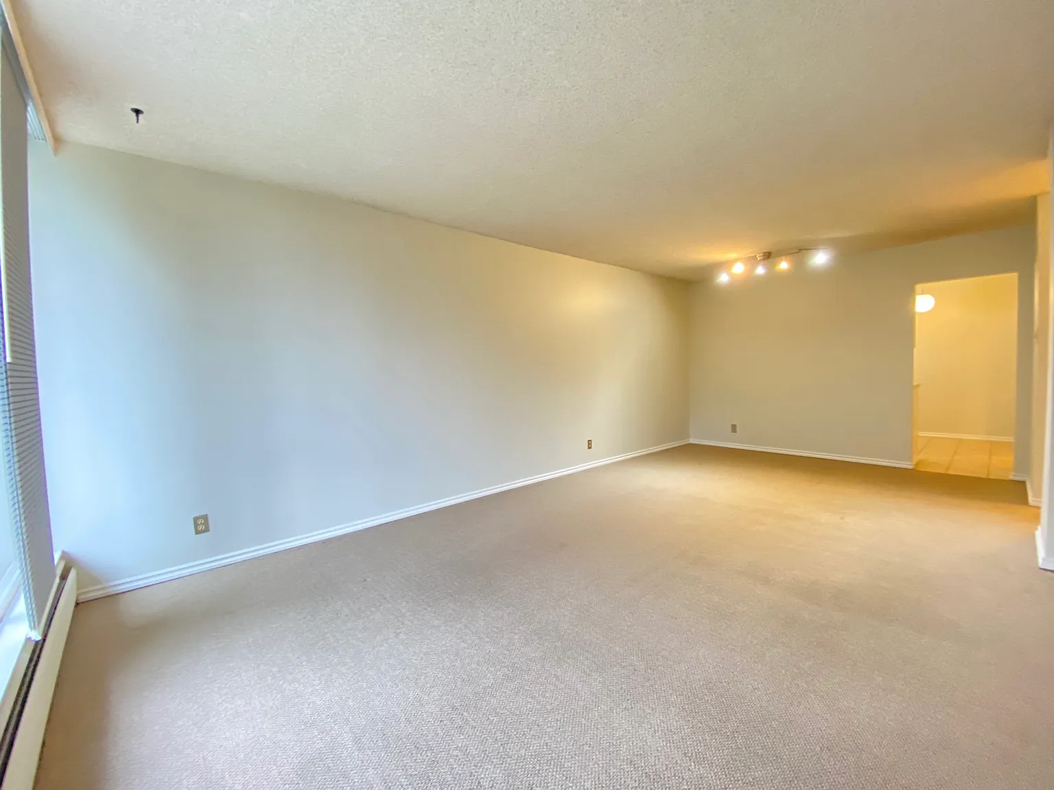 1 bed, 751 sqft, $2,150 — Photo 3