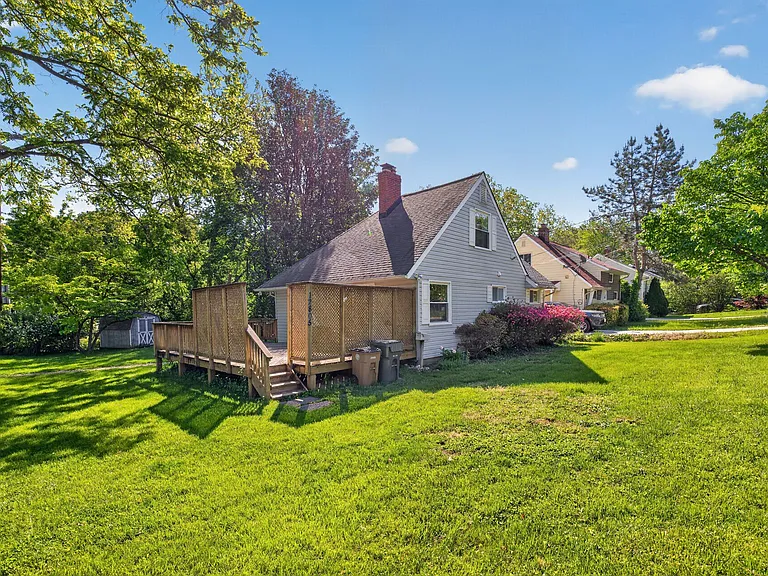 12805 Atlantic Ave — Photo 4