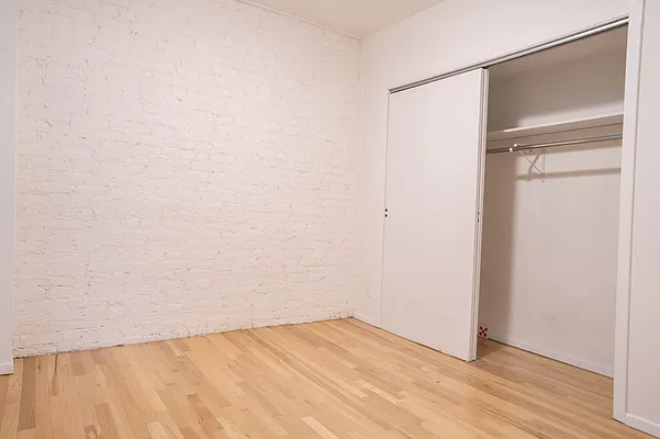 Rented by R New York | media 10