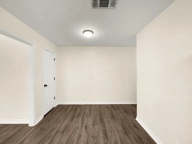 324 N Tolbert Ave — Photo 12