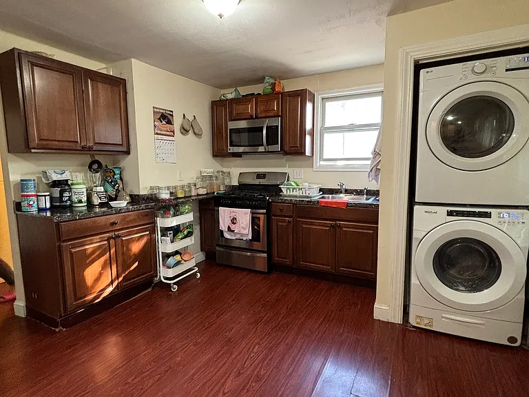 398 Bennington St #2 — Photo 2
