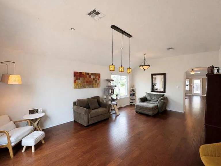1052 Hot Spring Valley — Photo 3