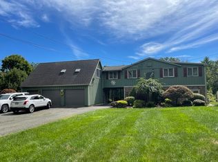 44 Hollow Rd, Hampden, MA 01036