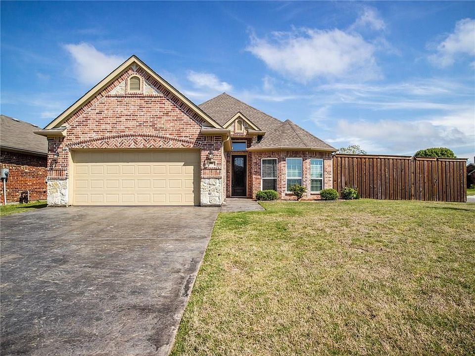 1st image of 106 Comanche Dr