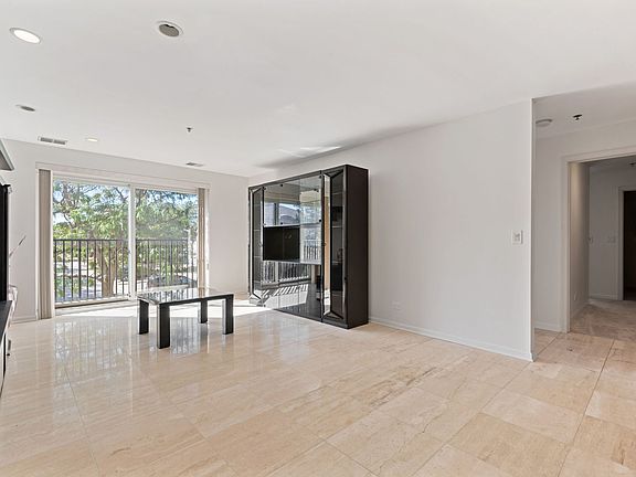 4th image of 451 Town Place Cir APT 208
