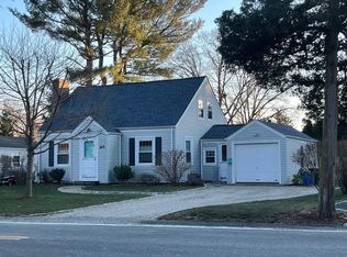 60 Massasoit Ave, Barrington, RI 02806
