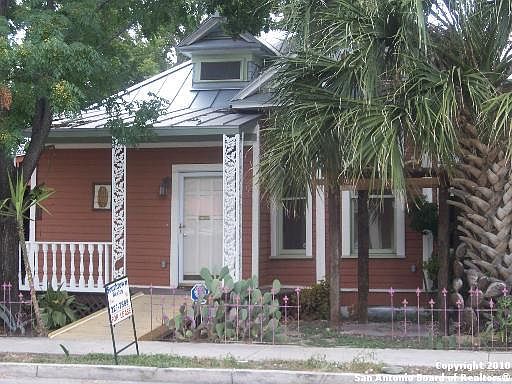 1st image of 1015 S Presa St