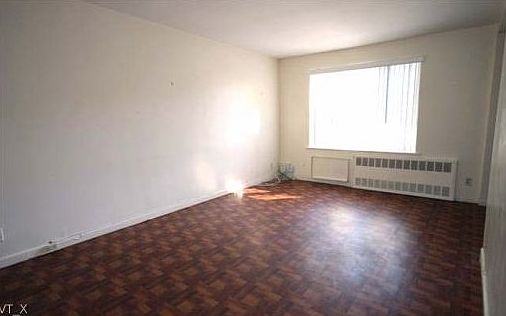 3rd image of 2526 E 63rd St