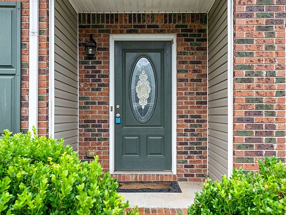 4th image of 3120 Brook Hill Dr