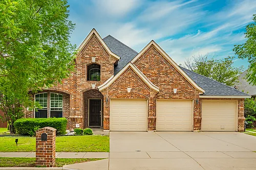 2504 Maple Stream Dr Photo 1