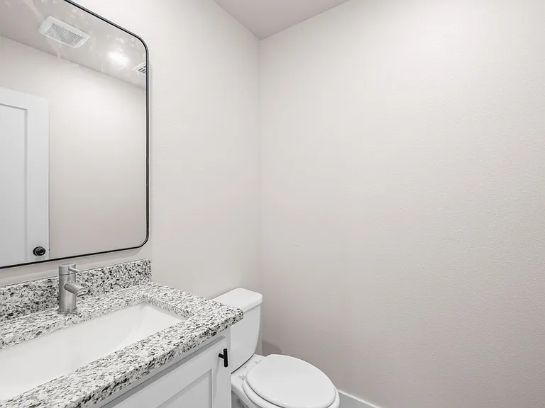 10611 East Cres #7400 — Photo 14