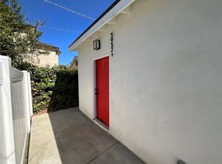 5952 1/2 Balcom Ave, Encino, CA 91316