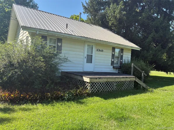 10149 Seymour Rd, Montrose, MI 48457