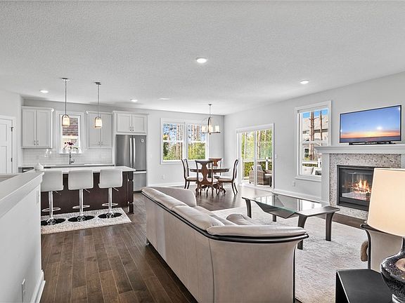 4th image of 1153 Red Pine Lane
