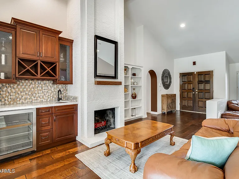 10675 E Cinnabar Ave — Photo 14
