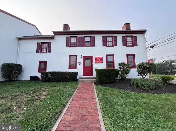 408 S State St, Newtown, PA