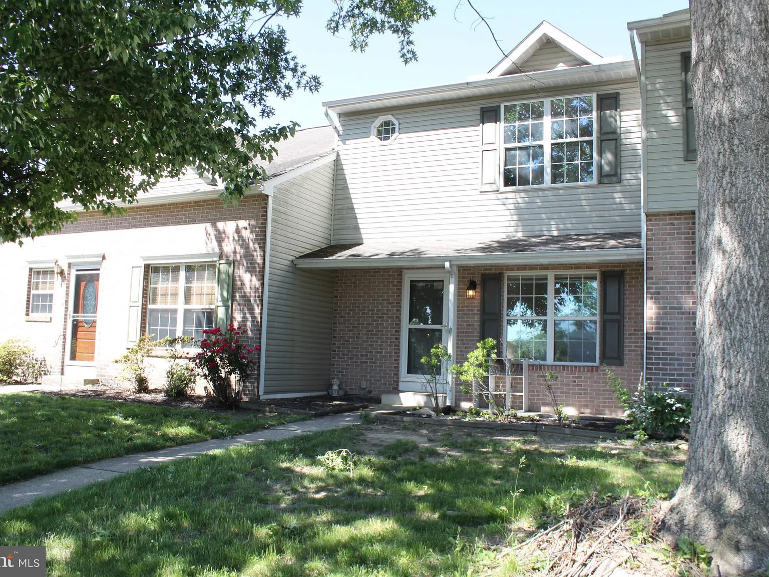 2 bed, 1.5 bath, 1080 sqft, $1,850 — Photo 3